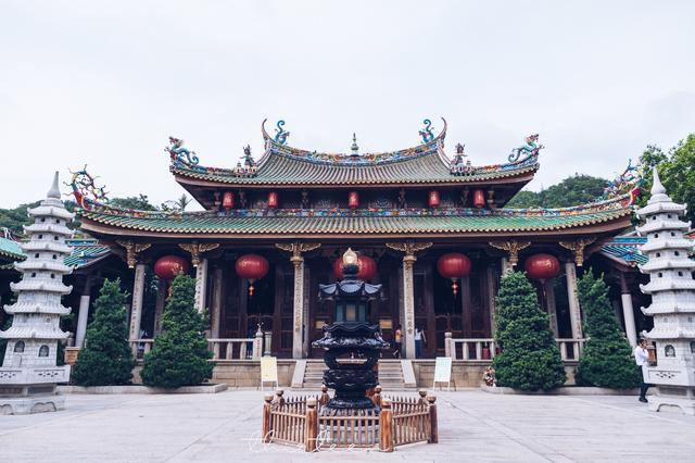 中国最“佛系”的寺庙，成网红景点却坚持不收门票，还送游客香火