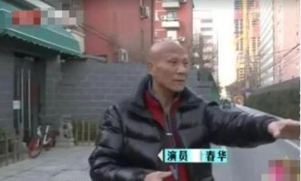 凭《少林寺》走红，因服药中毒成“秃鹰”的计春华，如今怎样了？