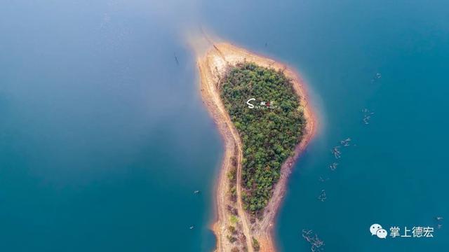从500米高空俯瞰，德宏这个水库堪比千岛湖
