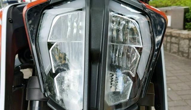 KTM890 Duke R，排量超越790 Duke的又一匹直2街车猛兽