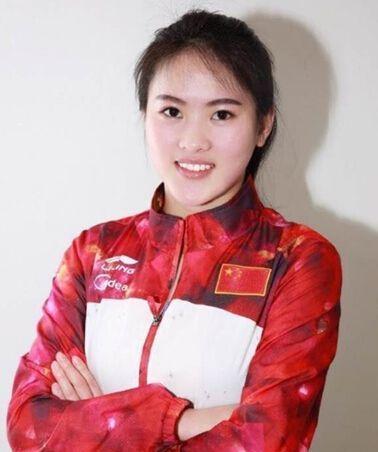 跳水女神陈若琳，退役后亮相综艺，今28岁引领时尚，显成熟风范
