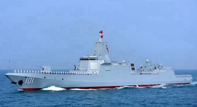 中国未来核动力航母的护身符！055重型导弹驱逐舰，究竟多厉害？