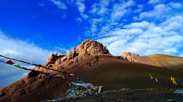 西藏旅游不佛系，全球最好咸水湖被称为天湖，美景背后有故事