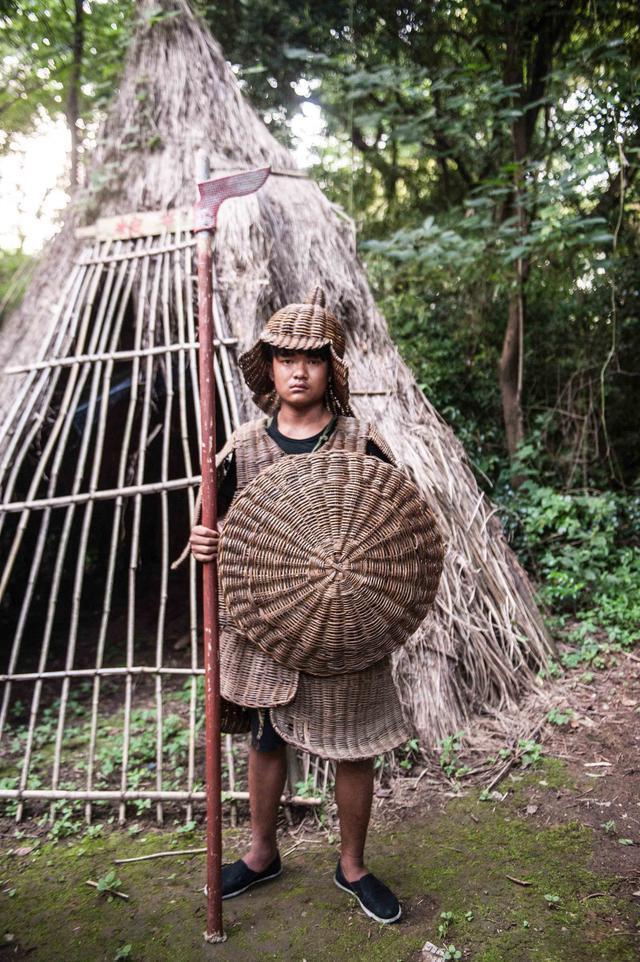 贵州有个穿着藤甲的部落，仍保持着古老习俗，曾让诸葛亮感到头疼
