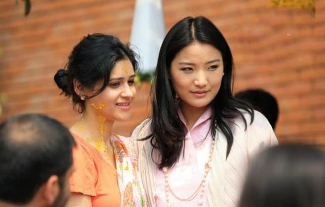 30岁不丹王后惊艳！出席印度婆罗门婚礼，稳居C位抢了新娘风头
