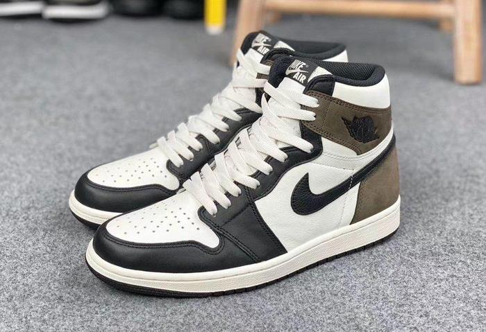 「小反勾」 Air Jordan 1 完整实物细节曝光！11 月发售！