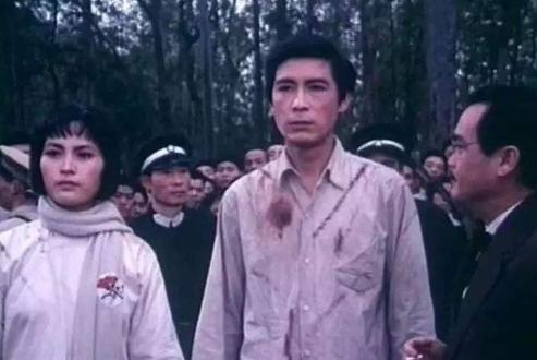 1980年《刑场上的婚礼》演陈铁军，宋晓英现实却嫁星二代低调幸福