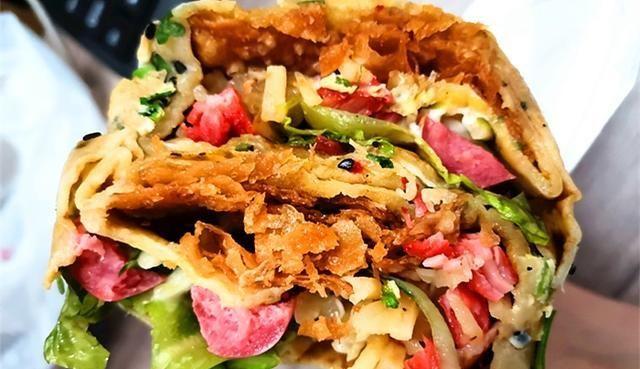 天津的煎饼果子和山东的杂粮煎饼，到底有什么不同，哪个更好吃？