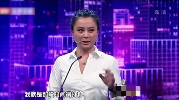 57岁李玲玉近况罕曝光，一头中性短发，与“甜歌皇后”形象反差大