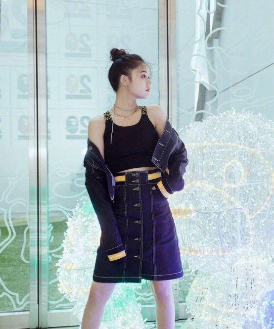 人鱼公主林允的衣品太好了！衣服的款式新颖又潮流