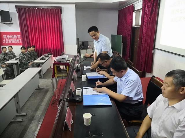 国防教育预备班（定向培养直招士官）开始报名了，初中毕业可就读