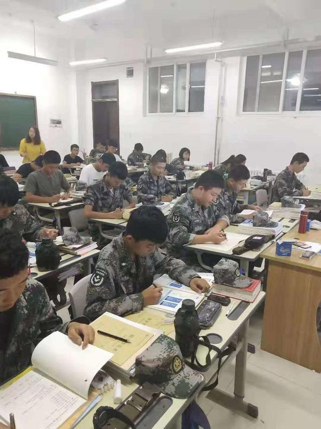 国防教育预备班（定向培养直招士官）开始报名了，初中毕业可就读