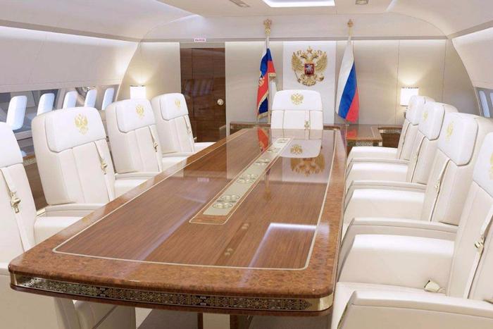 俄罗斯总统普京的专机有多牛？造价5亿美元，还有镶金内饰