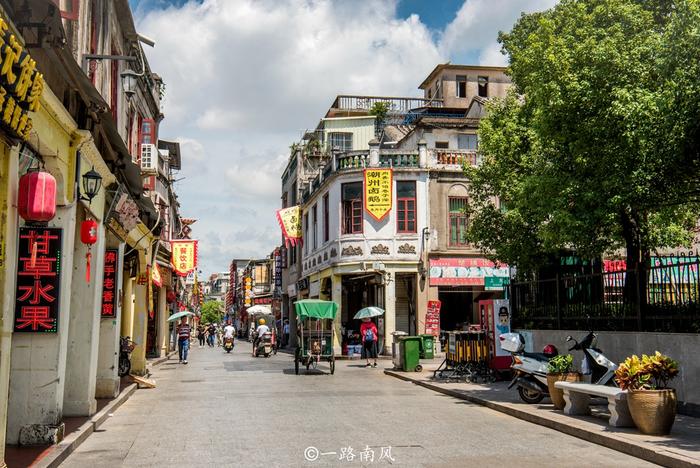 广东潮州有一个最有明清风情的古街，仿佛穿越到电影片场