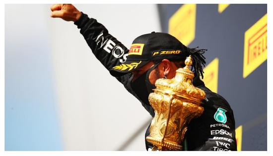 F1英国站7位车手拒绝下跪抗议！莱科宁：我不解释！我有权不屈膝