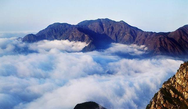 江西最值一览的景区，不是龙虎山和三清山，而是这座仙境般的名山