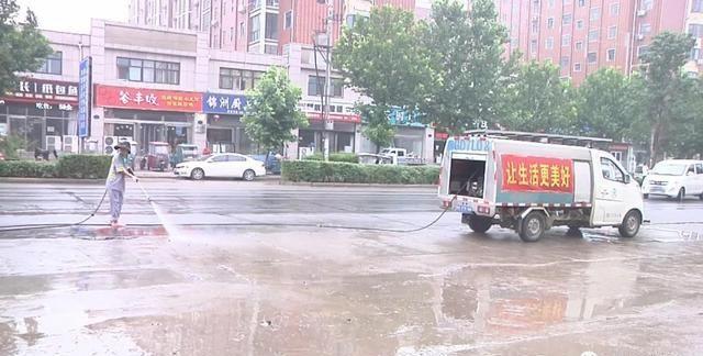 暴雨过后：长垣城管清理忙