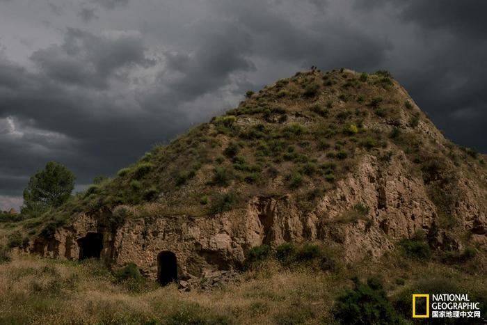 几千人生活在这古老的西班牙洞穴里