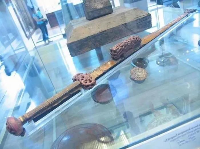 唯一现存完整的汉剑，堪称国宝级藏品，无奈流落到大英博物馆