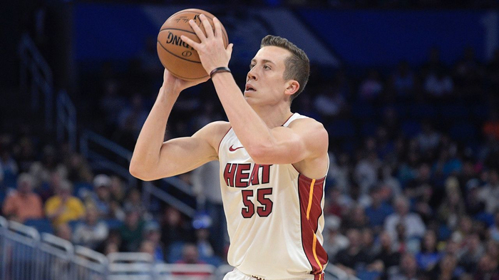 NBA热火主场气势如虹南海岸风暴席卷联盟新秀成长助力老将冲冠梦