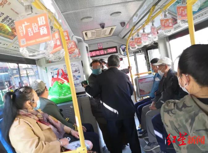 ▲公交车现场图片 图据网络