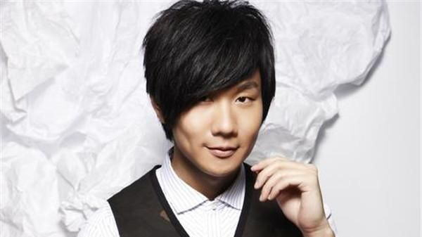 欧洲假发文化起源 香港法官戴假发原因