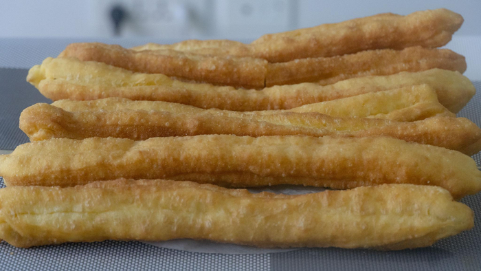 自制美味发面油条｜家庭早餐的新宠