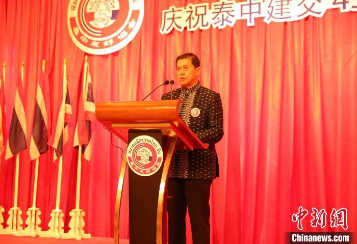 泰国前副总理、泰中友好协会会长功·塔帕朗西发表演讲。 王国安 摄