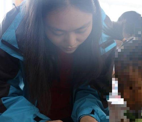 在战疫中成长,复旦管院学子积极投身志愿者活动