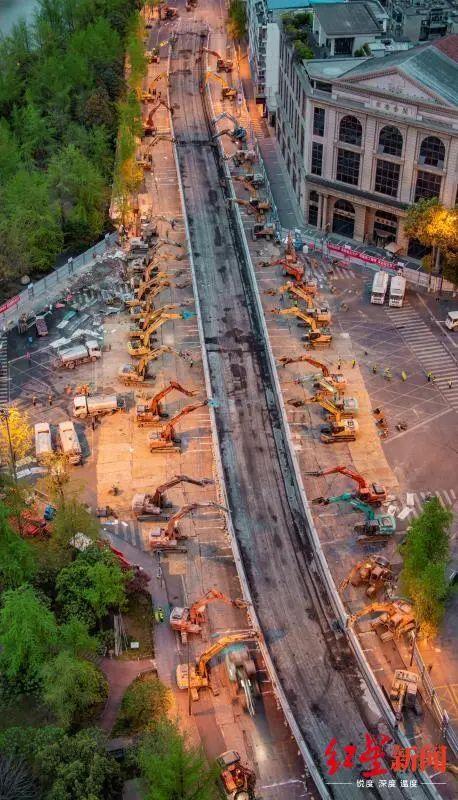 15小时拆完锦里中路跨线桥，成都地铁13号线工程文翁石室站开工