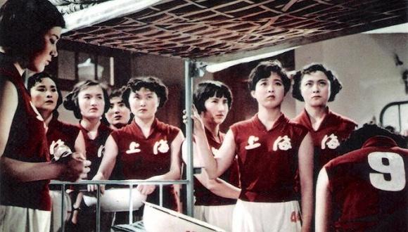 电影《女篮5号》以首届中国女篮为原型。(图片来源:电影截图)