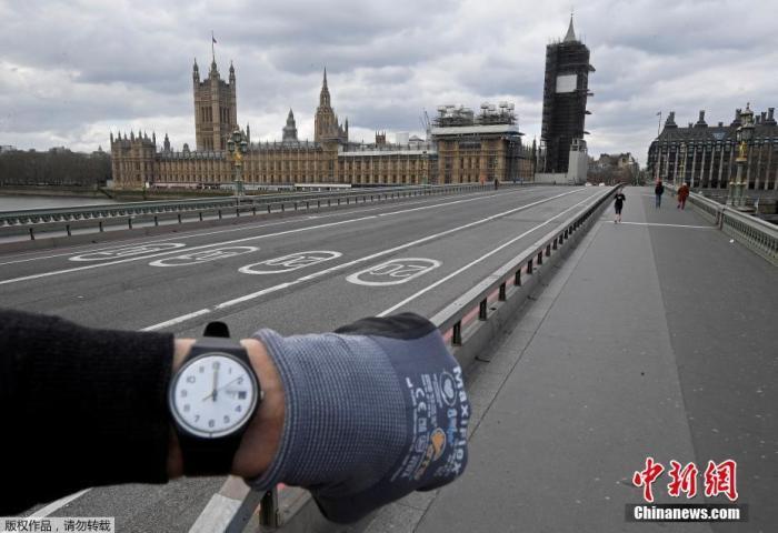疫情下,英国伦敦威斯敏斯特桥。