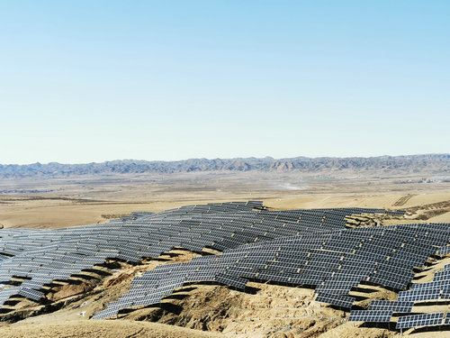 包头固阳100MWp光伏项目复工率达100%