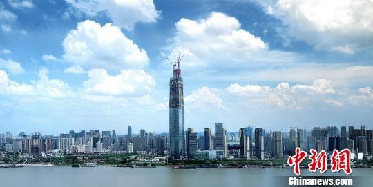武汉绿地中心。中新网 郑茜 摄