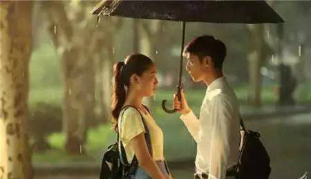 梦境中的初恋，解析为何频繁梦见小学时喜欢过的男孩子