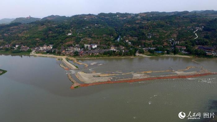 四川彭山：江口古战场遗址第三期考古现场已沉入水底