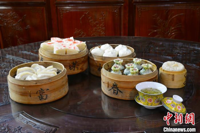 富春早茶是扬州“早上皮包水”的代表。扬州富春茶社供图