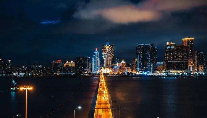 澳门夜景 图片来源:摄图网