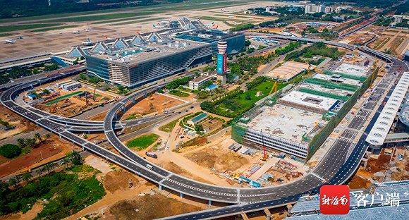环状交通路桥将美兰机场T1、T2航站楼连为一体。图片来源:南海网