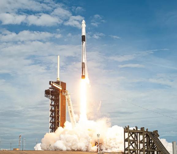 发射现场图片 图源:SpaceX