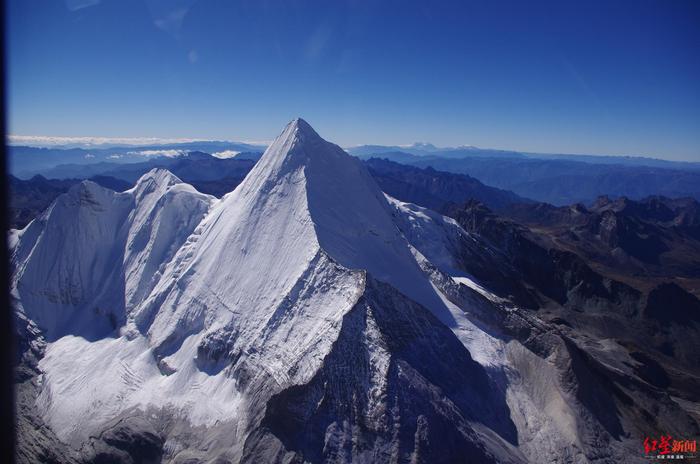 2名广东游客被困4000米冰雪高山 四川木里民警13小时紧急救援