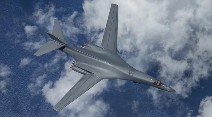 飞跃东海的B-1B 图源:PACAF