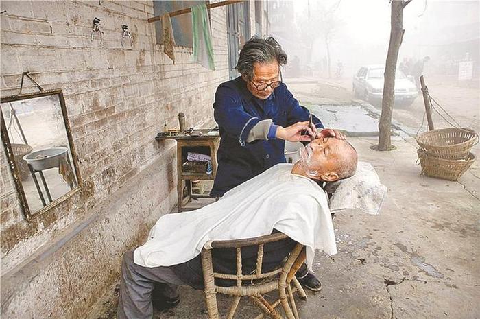 街头理发师（2012年）