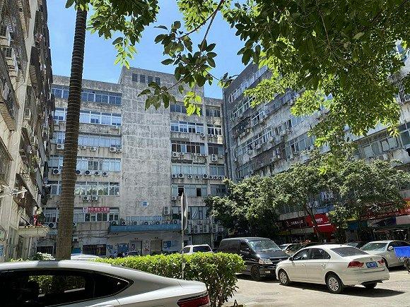 位于深圳福田区的安华小区,此次突遭学位降级 记者杨依依/摄