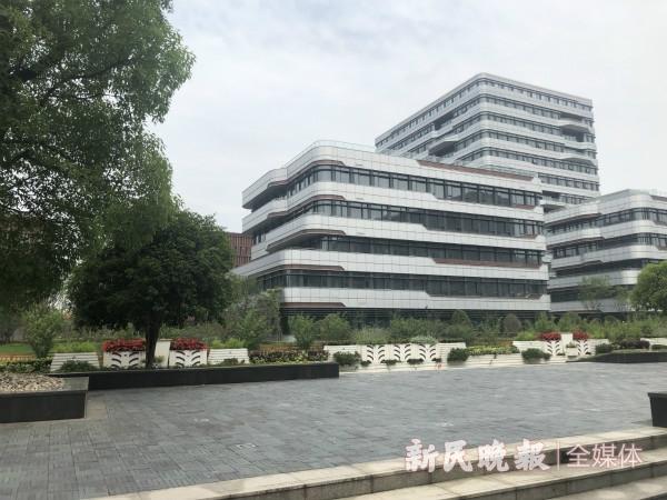 图说:区块链生态谷所在的市北高新技术服务业园区。江跃中 摄