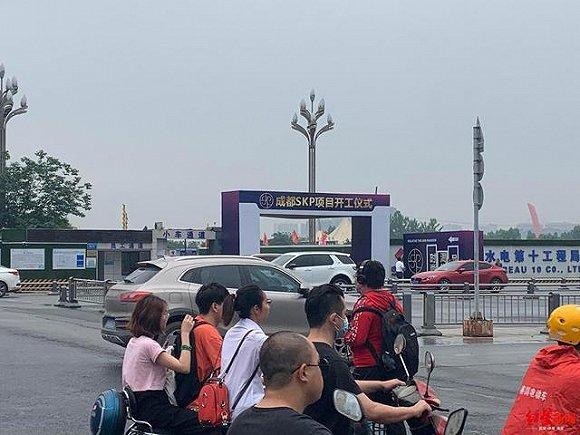 图片来源:成都商报