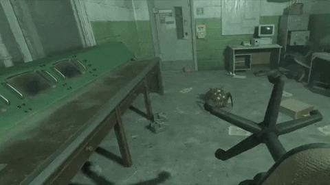 用椅子把猎头蟹砸出玻璃窗外是个广为流传的案例