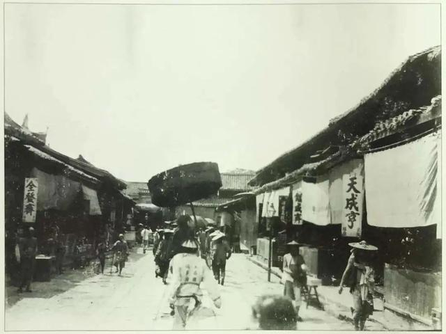 一位日本人拍于100年前的成都游vlog