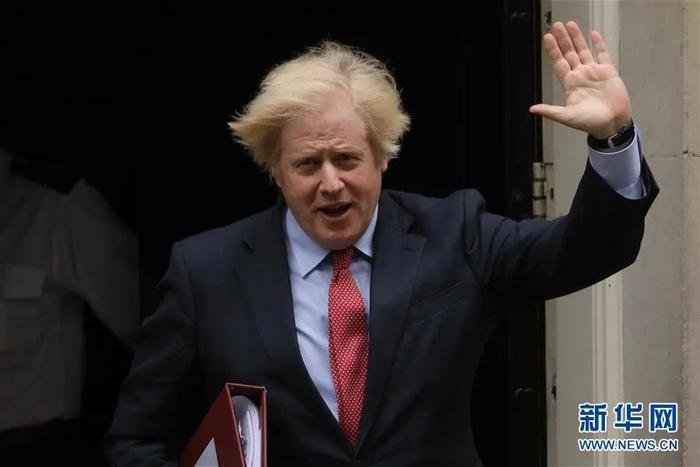 ▲6月10日,英国首相约翰逊离开位于伦敦的首相府前往议会进行首相问答。新华社发(蒂姆·爱尔兰 摄)