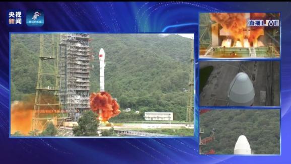 北斗三号最后一颗全球组网卫星在西昌卫星发射中心点火升空(央视新闻直播画面)